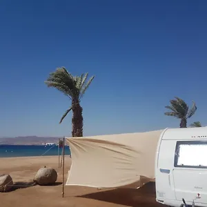 אתר קמפינג Caravan On The Sea, אילת